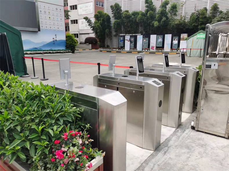 成都市西北中学外国语学校